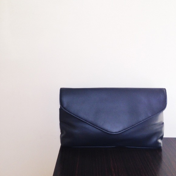 Vintage Clutches & Wallets - Vintage navy envelope clutch