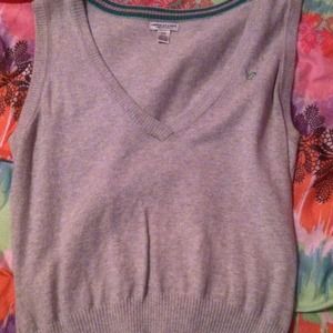 American Eagle pullover vest