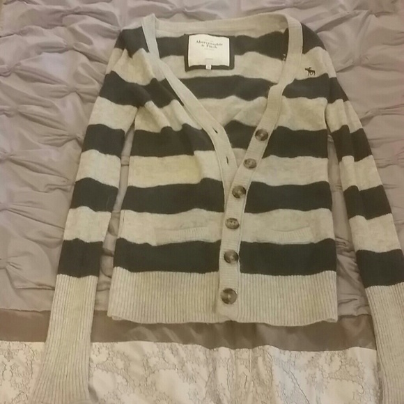 Abercrombie and fitch sweater