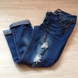 Bundle of of 3 jeans
