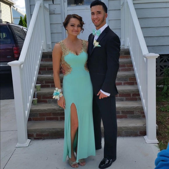 La Femme Dresses & Skirts - Beautiful La Femme Prom Dress ON HOLD