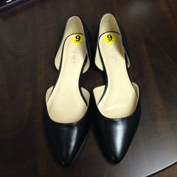 Black Nine West flats