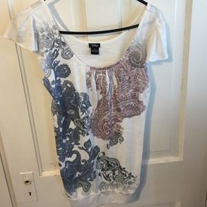 Size medium shirt from vanity!