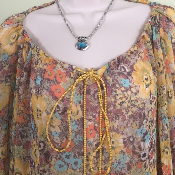 VS Sheer Floral Boho Peasant Blouse - Picture 2 of 4