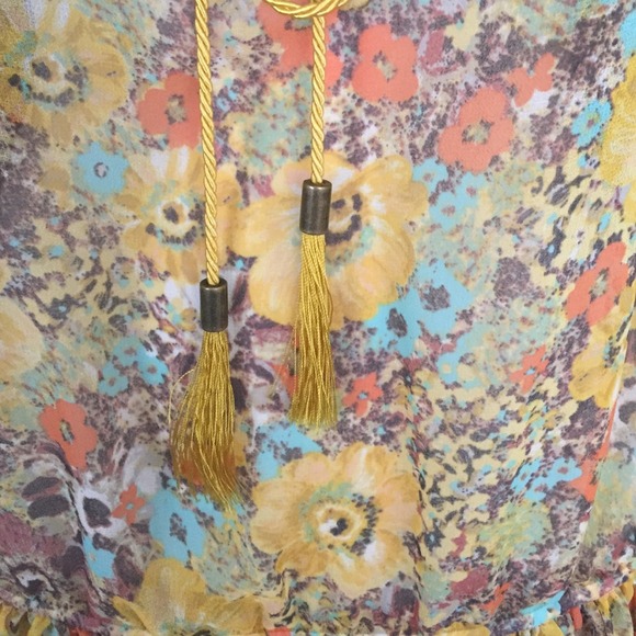 VS Sheer Floral Boho Peasant Blouse - Picture 4 of 4