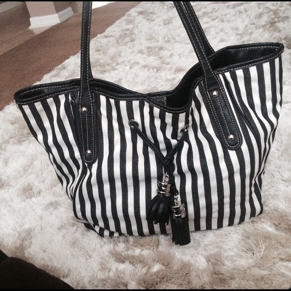 Back & White striped tote