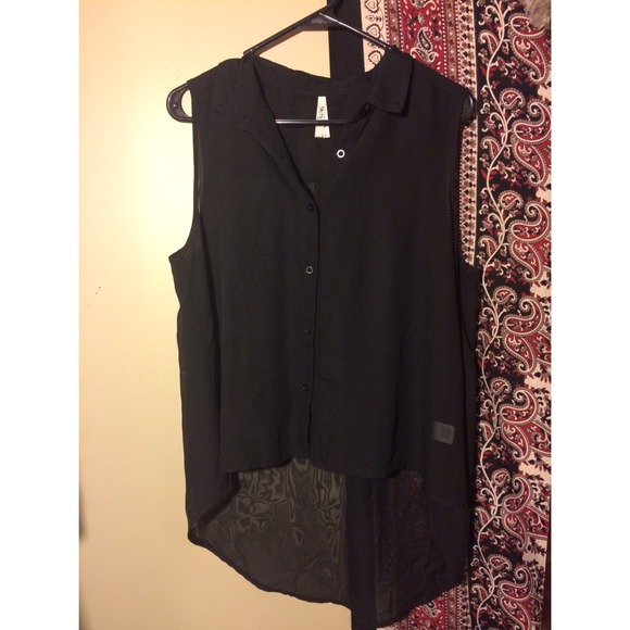 Sleeveless Sheer Hi-Lo Top