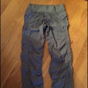 Lululemon size 8 pants