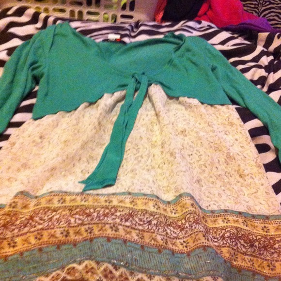 Half sleeve shirt