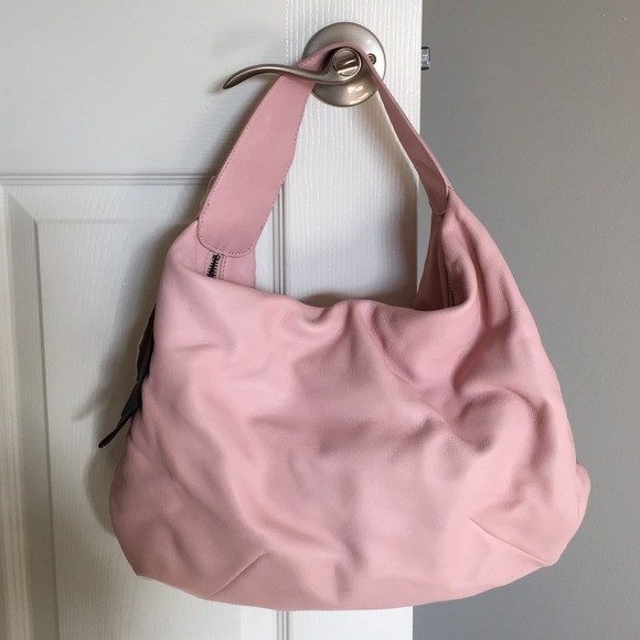 Juicy Couture Handbags - 💯 Authentic Juicy couture pink purse