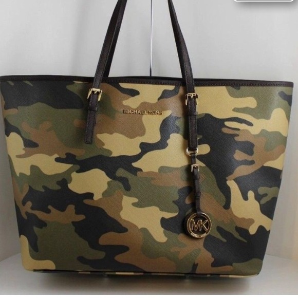 SOLD in Vinted - Picture 1 of 4