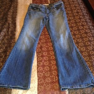 L.e.i. Sophia hip hugger flare jeans