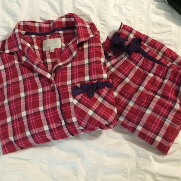 Victoria Secret pajama set!