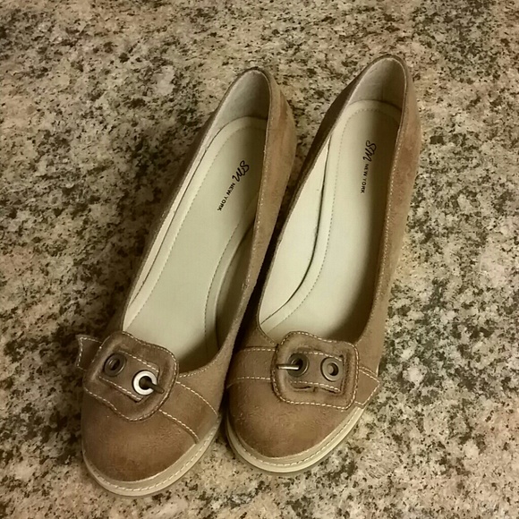 Buckle Platforms
