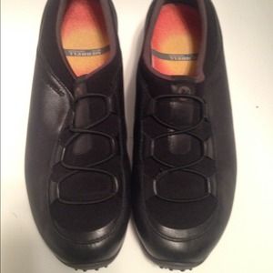 MERRELL meta stretch black EUC 8