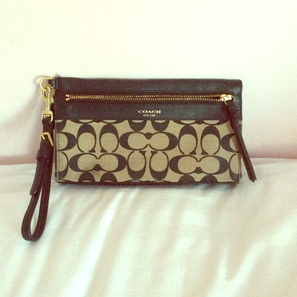 Coach Wristlet!!