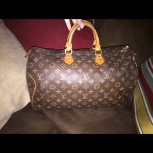 Authentic Louis Vuitton speedy 40