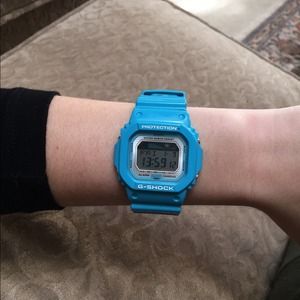 NEVER WORE women's teal G-Shock watch with case