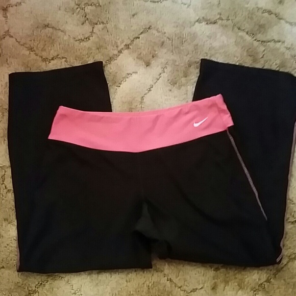 NIKE dry fit capris - Picture 2 of 3