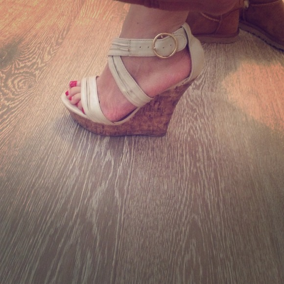 Tan wedges