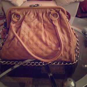 🎈🎊Gorgeous Quilted tan hanbag