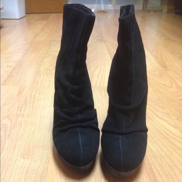 Booties - Picture 4 of 4