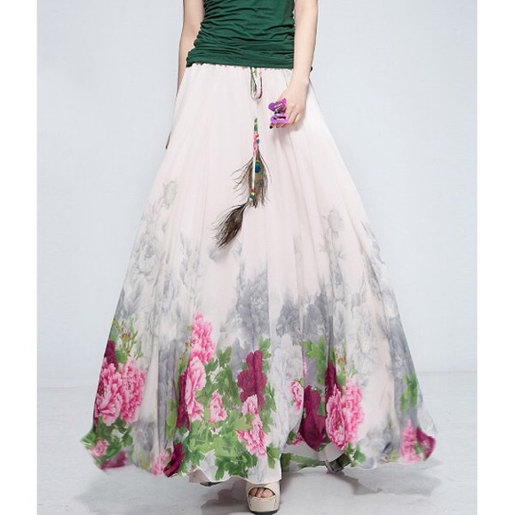 Flowered maxi skirt