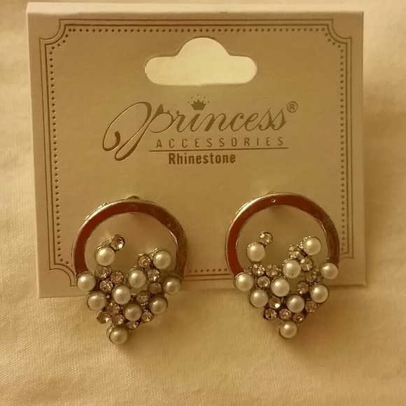 Pearl/Rhinestone Earings