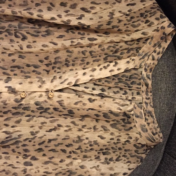 Sold! Cynthia Rowley blouse - Picture 4 of 4