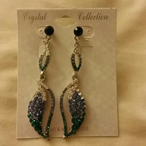 Pretty, Flirty, Girly Host Pick Earings