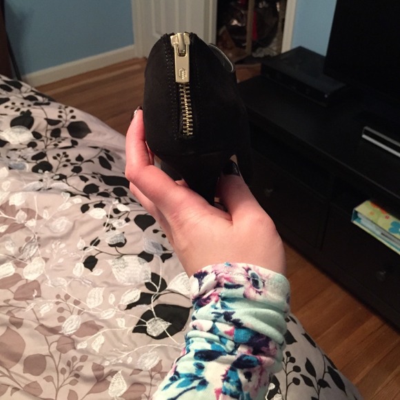 Classy black heels