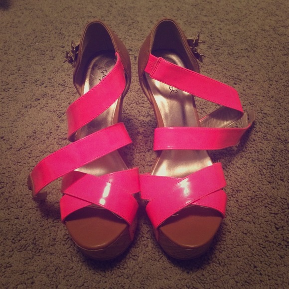 Hot pink wedges