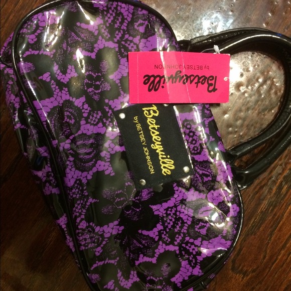 Betsey johnson med makeup bag