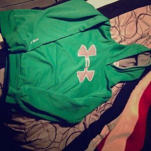 Under armour gray and green sweatshirt