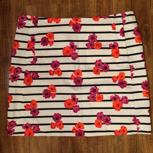 NWT J Crew floral mini skirt