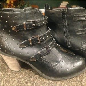 50% off!! Studded black ankle boot