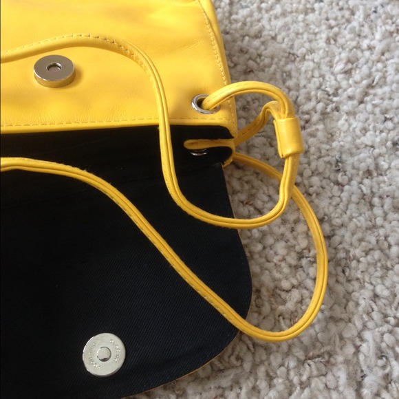 Liz Claiborne Cross body Purse - Picture 3 of 4
