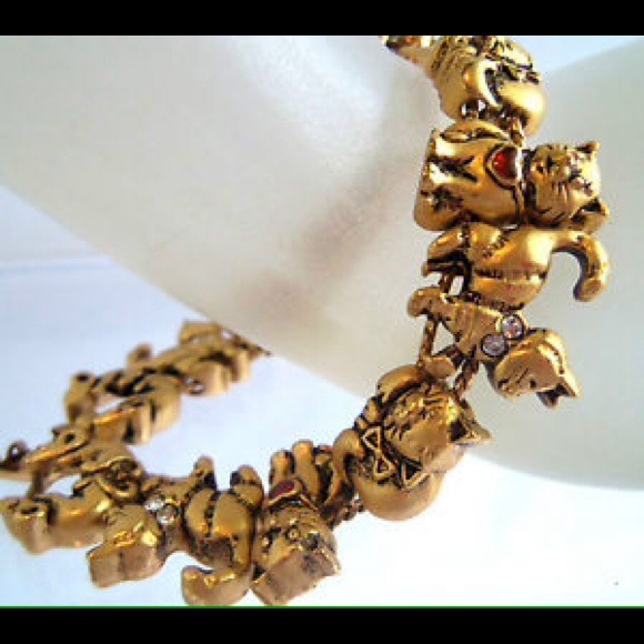 VINTAGE AVON GOLD BRACELET