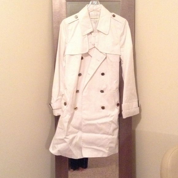BR Trench Coat - Picture 1 of 4