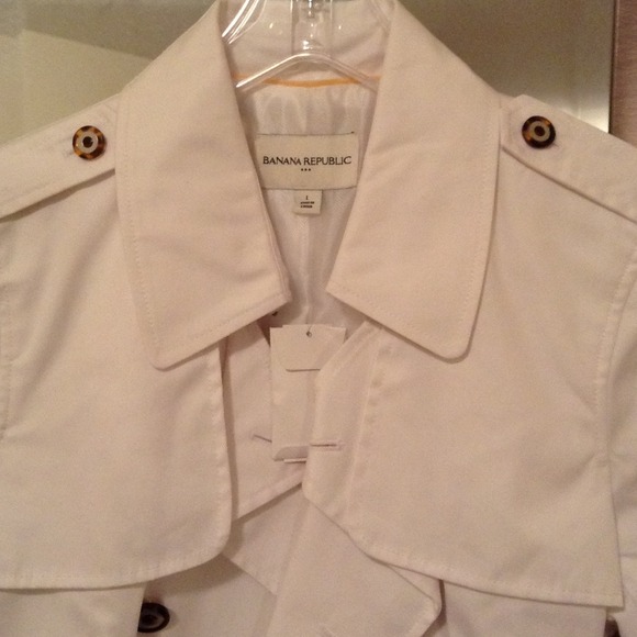 BR Trench Coat - Picture 2 of 4