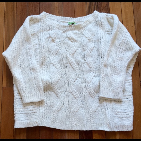 Winter white wool blend cropped cable sweater