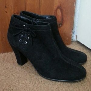 Black heeled booties