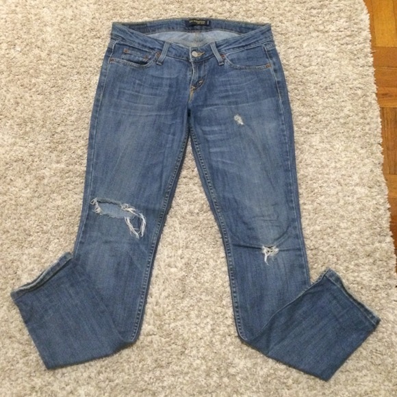 Stylish Ripped skinny jeans. - Picture 1 of 4