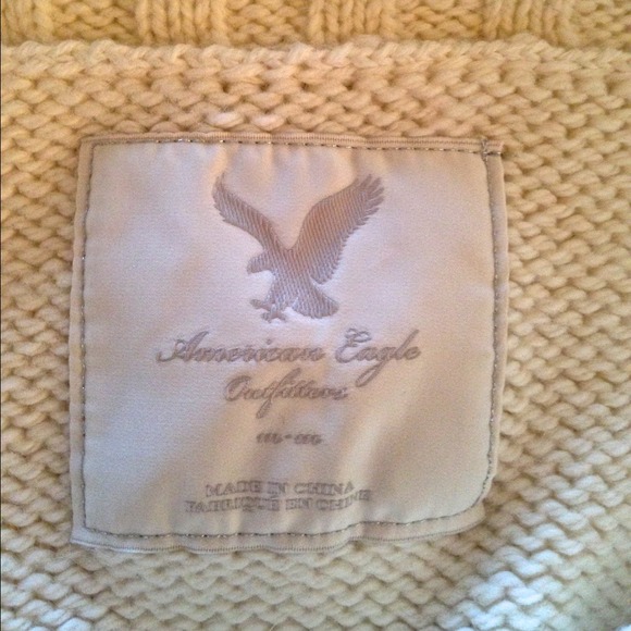 AE Short-Sleeve Sweater - Picture 4 of 4