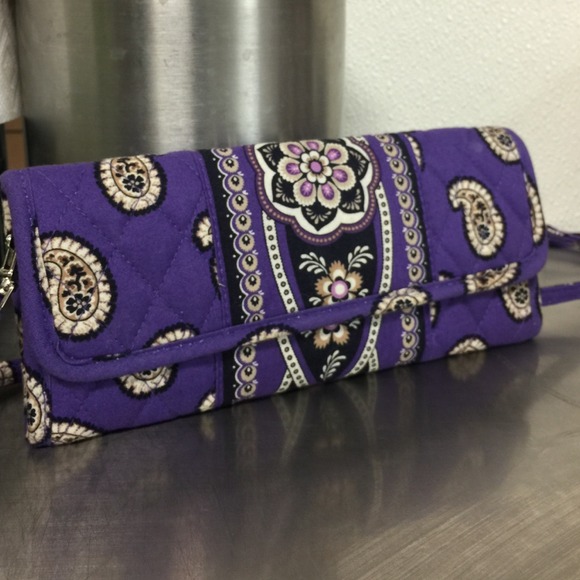Vera Bradley Clutches & Wallets - Vera Bradley Crossbody