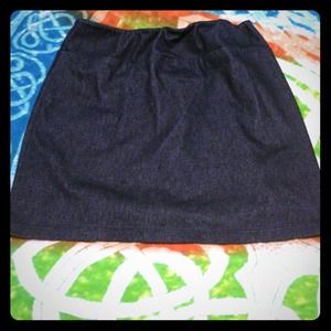 Short body con skirt!