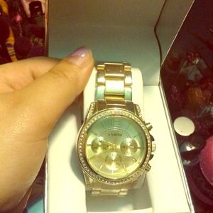 Kenneth Cole unlisted watch NIB