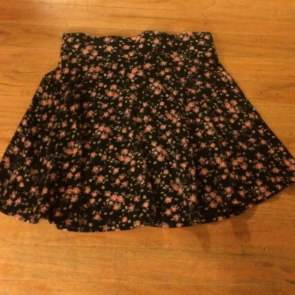 L.a hearts floral skirt