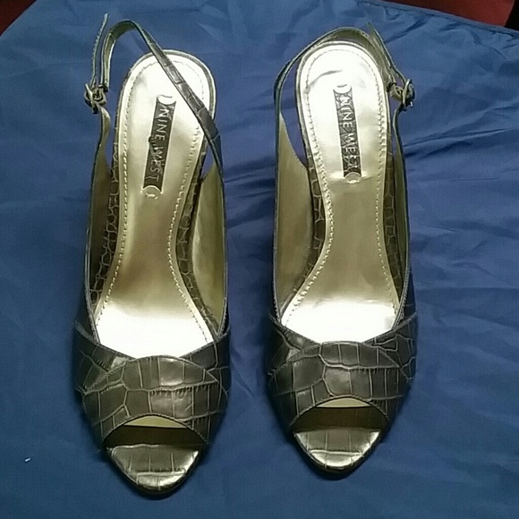Embossed Croc slingbacks heels