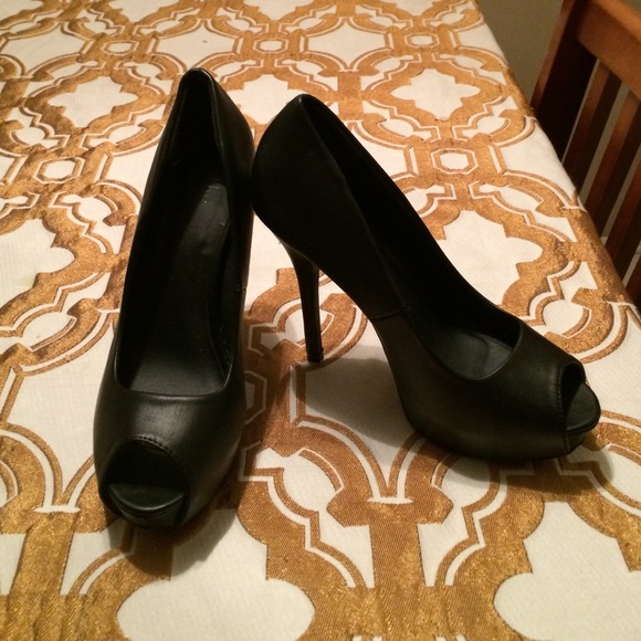 Black open toed heels!